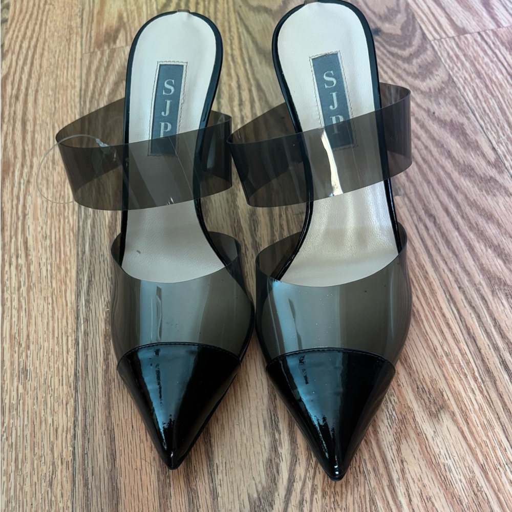 Brand New SJP Sarah Jessica Parker Patent Leather Pumps Size 36 6 US Italy Made